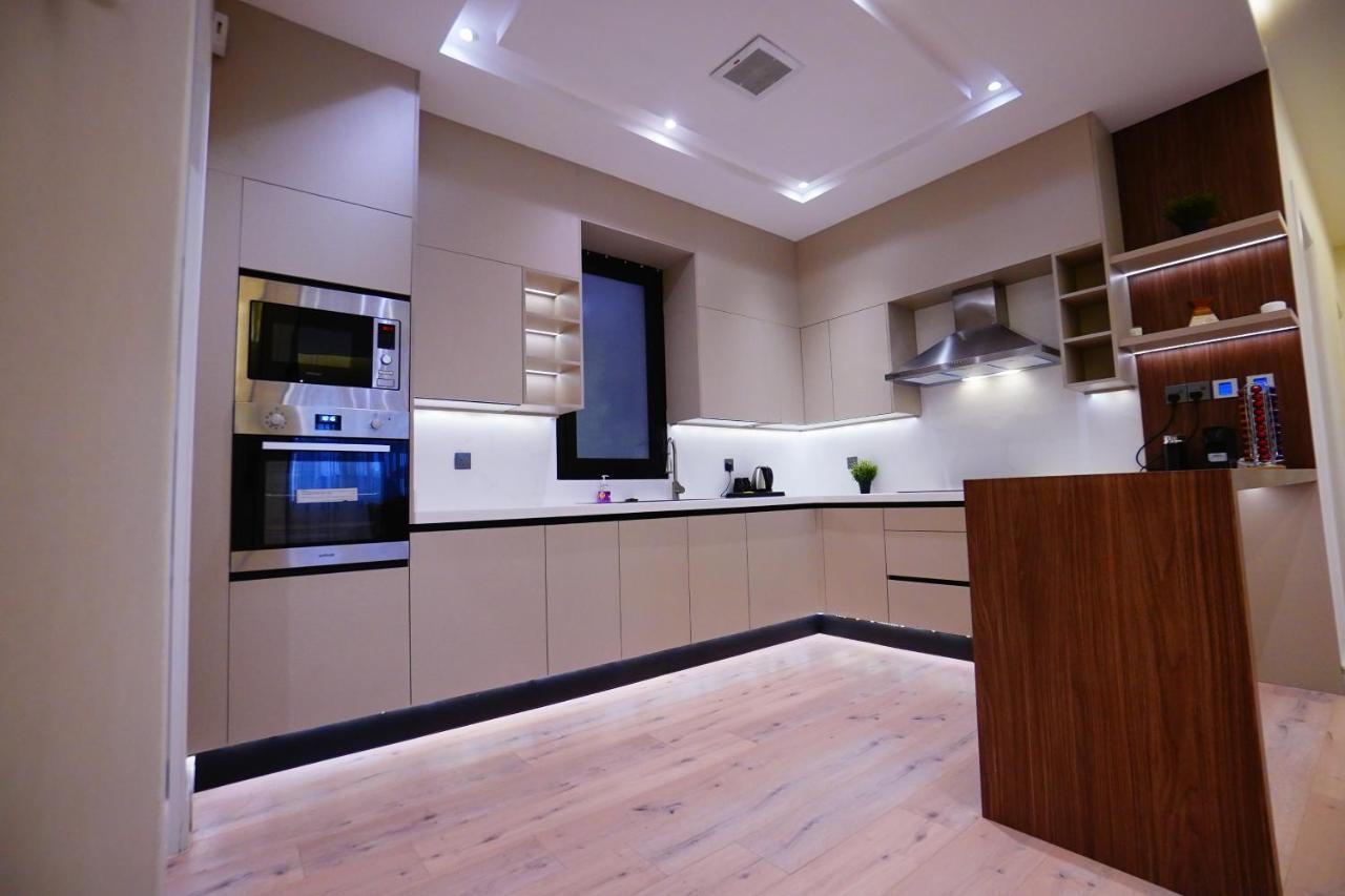 Spacious And Modern For Rent In Ergah, شقة *