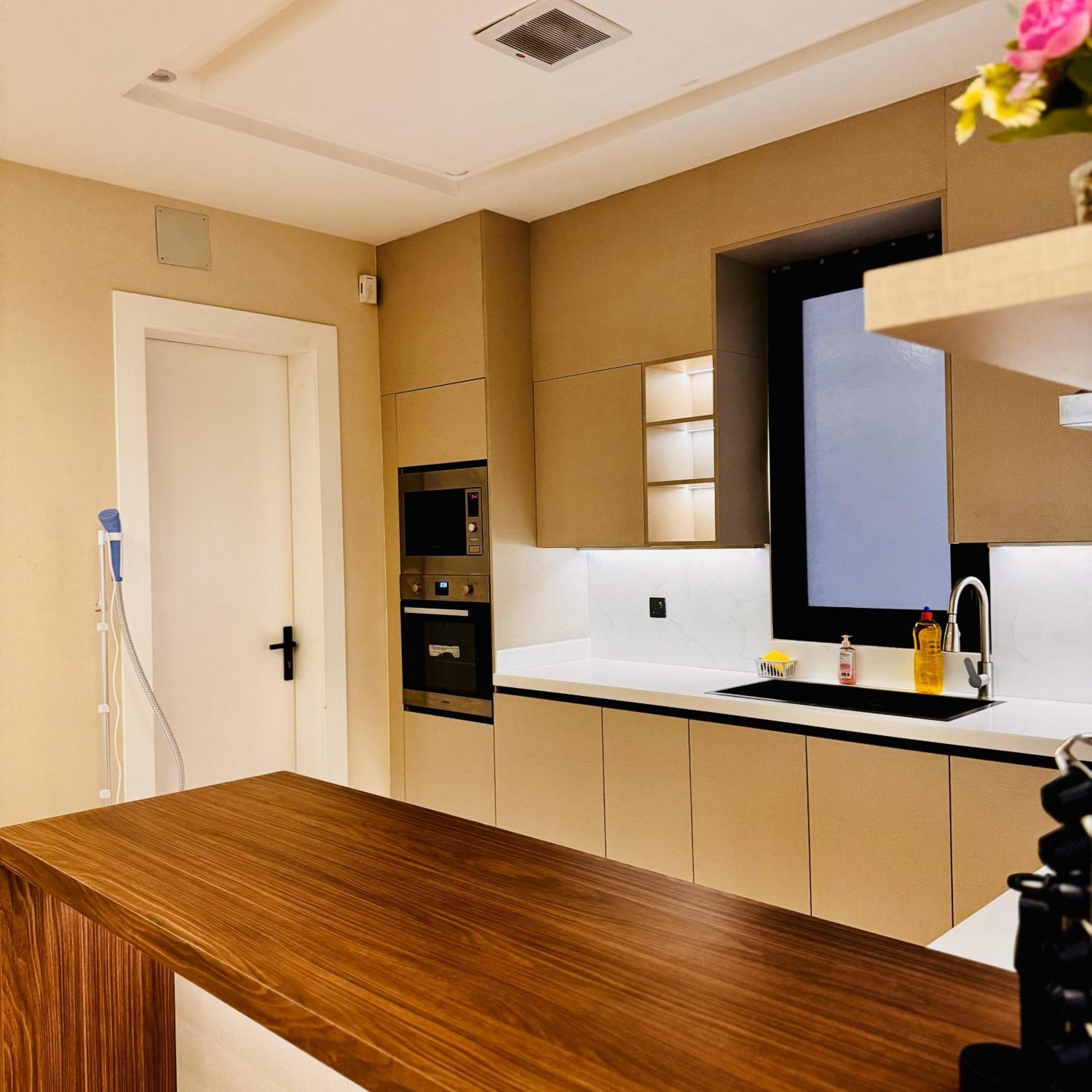 شقة Spacious And Modern For Rent In Ergah, *